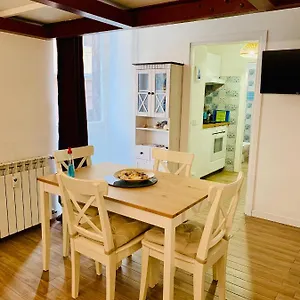 Maelle Trastevere Apartment Rome